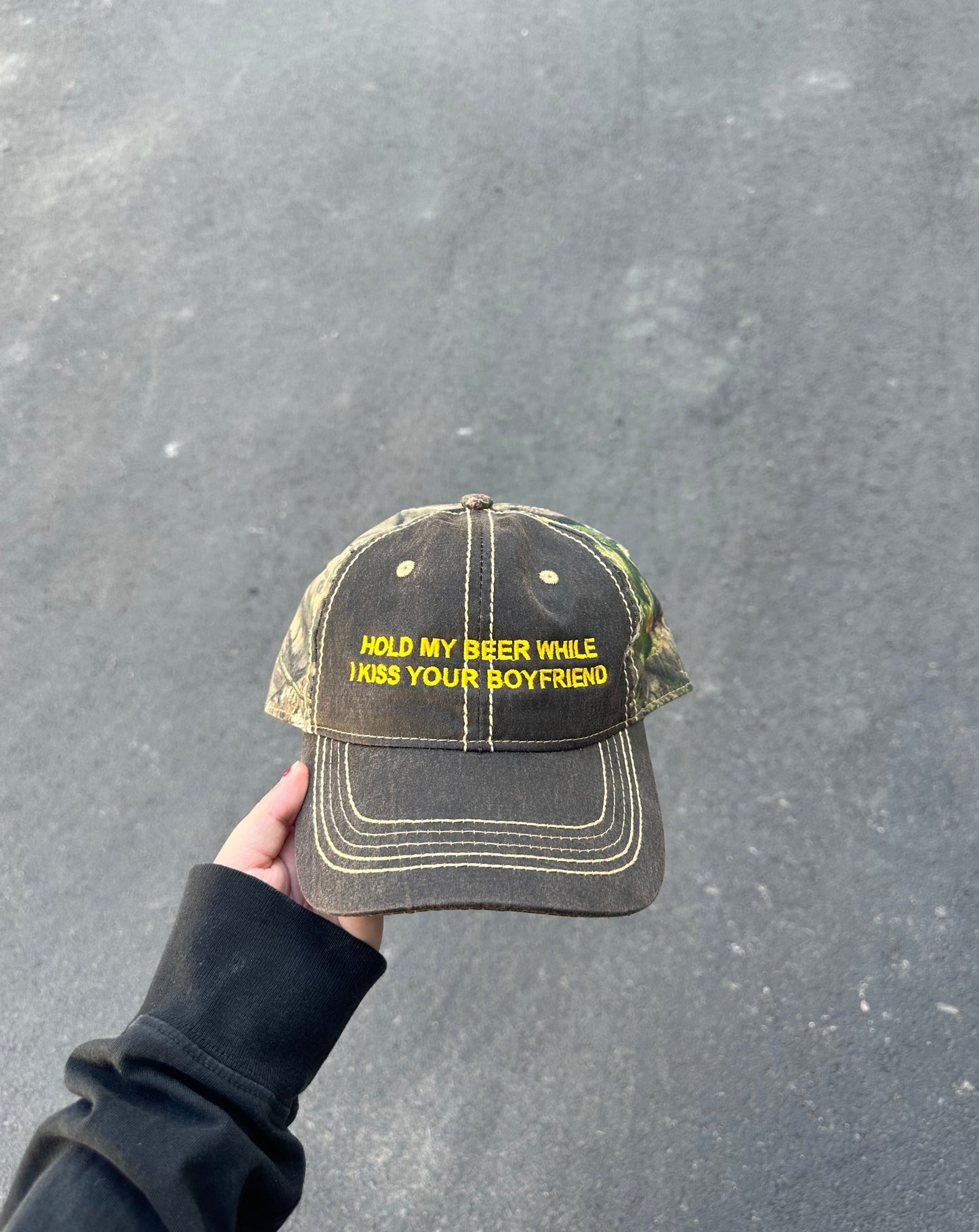 HOLD MY BEER WHILE I KISS YOUR BOYFRIEND HAT